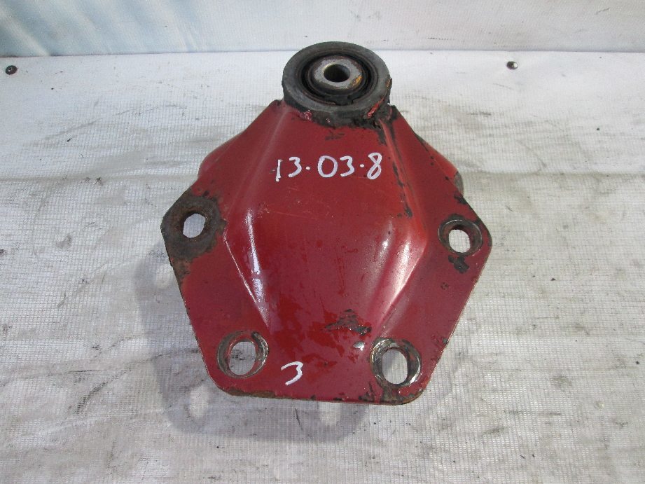 кронштейн передней рессоры задний б/у \ разбит сайлентблок